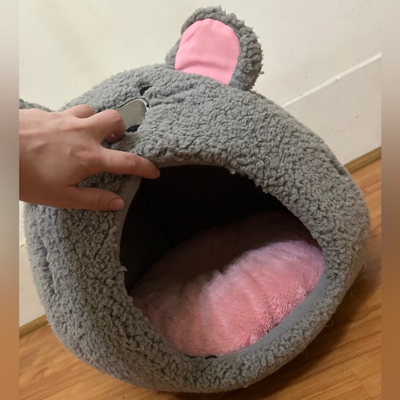 🆕 Plush Cat Bed - Picture 3 of 4